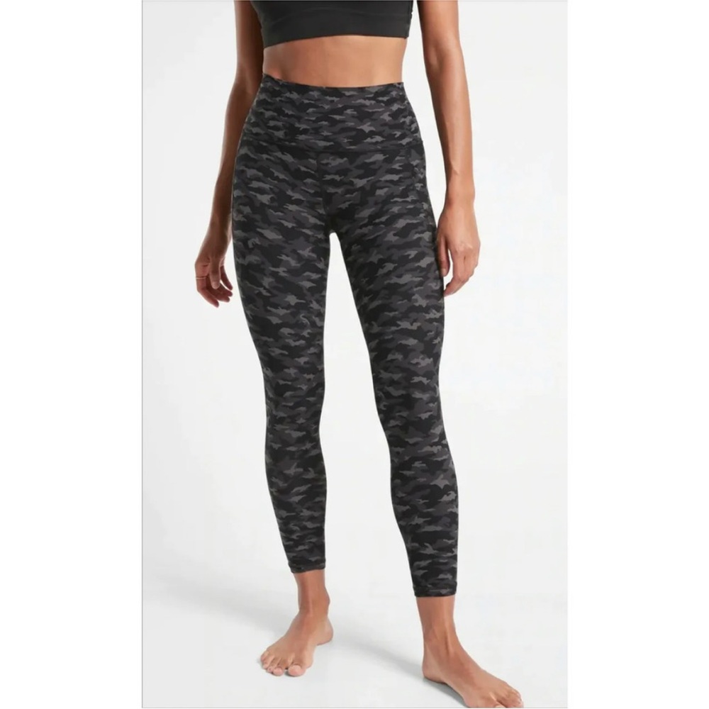Salutation Stash Pocket II Printed Camo 7/8 Tight High Rise